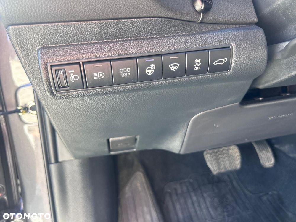 Toyota Corolla 2.0 Hybrid GR Sport - 11