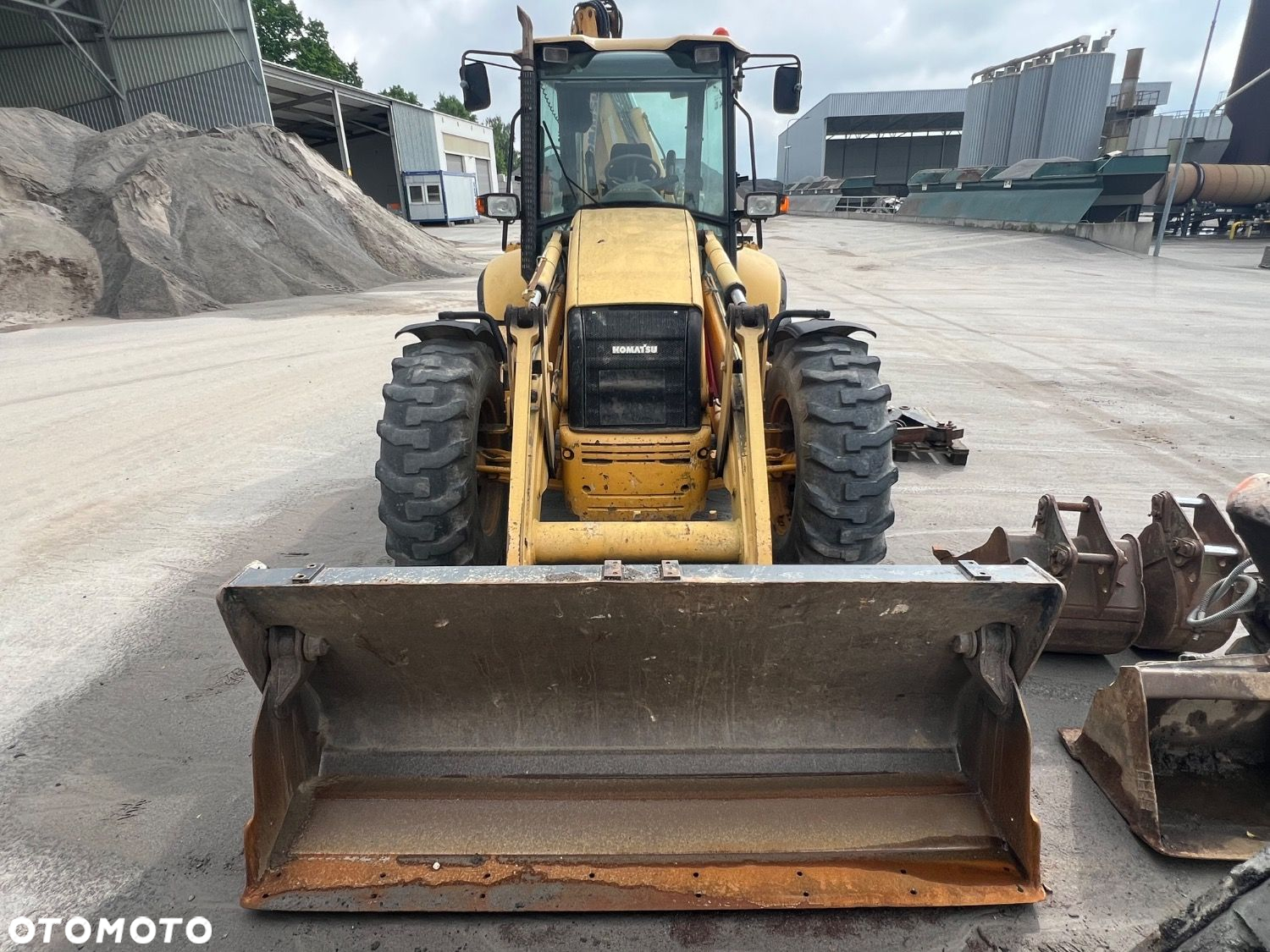 Komatsu Wb975 4X4 - 2