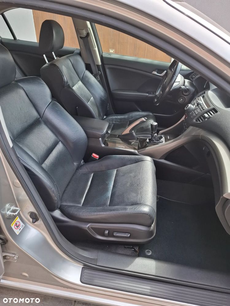 Honda Accord 2.2d Executive Nav - 13