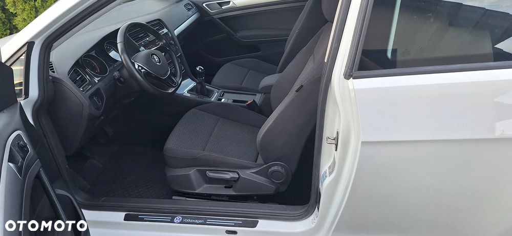 Volkswagen Golf 1.6 TDI BMT Comfortline - 10
