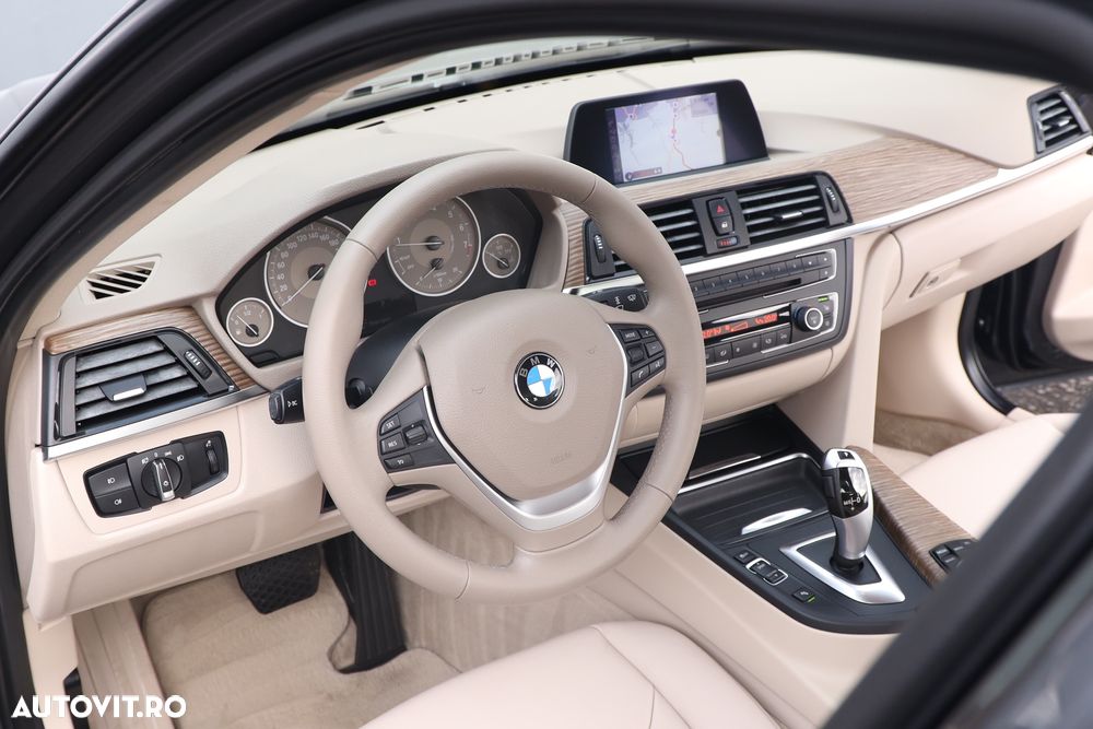 BMW Seria 3 320i Aut. Modern Line - 29