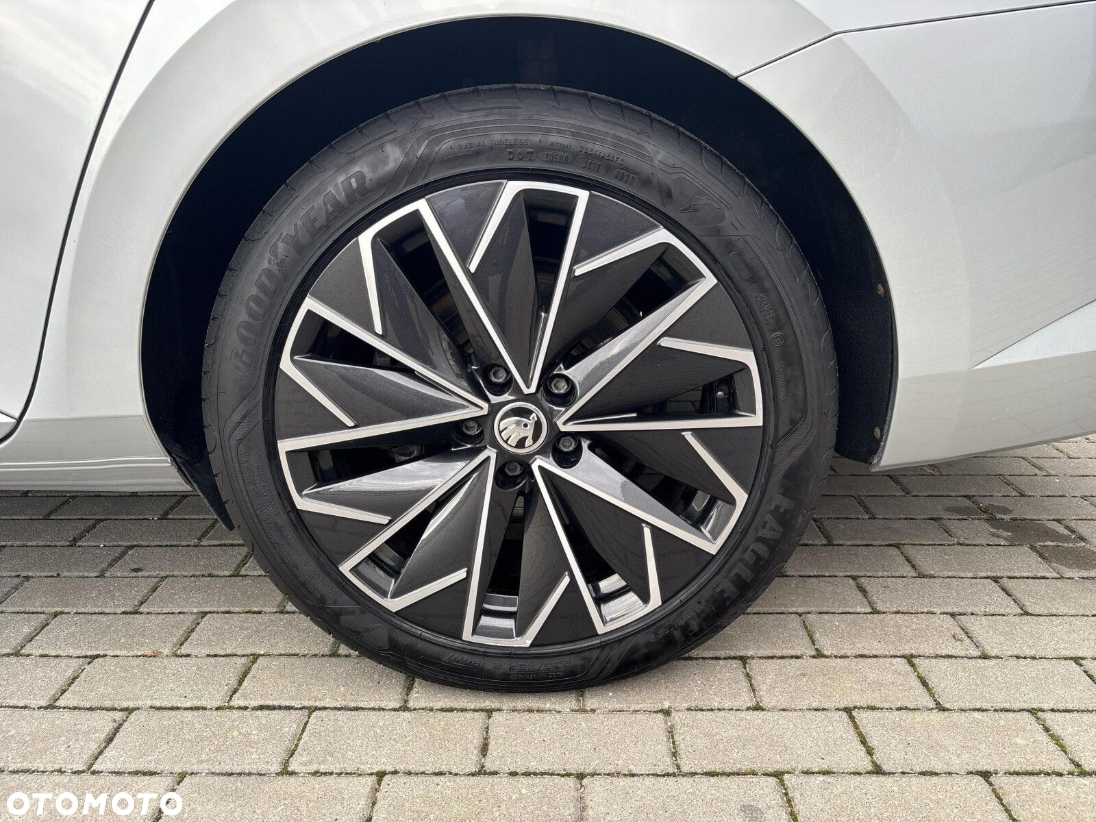Skoda Superb 2.0 TDI SCR L&K DSG - 18