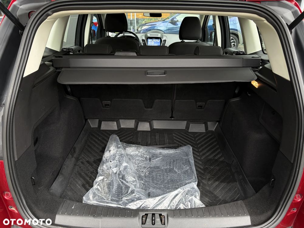 Ford Kuga 2.0 TDCi 2x4 Titanium - 34
