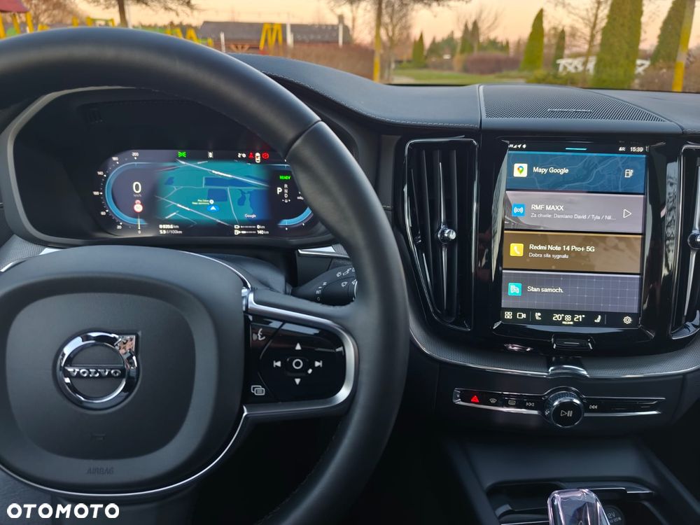 Volvo XC 60 T6 Plug-In Hybrid AWD Ultra Dark - 9