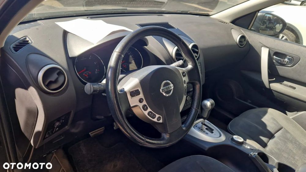 Nissan Qashqai - 4