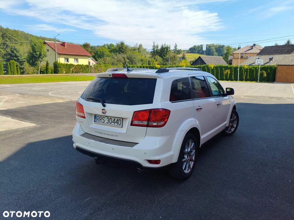 Fiat Freemont 2.0 Multijet 16V DPF Automatik Allrad Lounge - 33