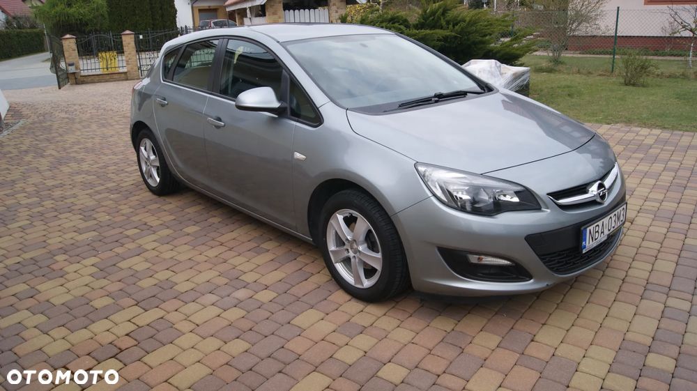 Opel Astra 1.4 T Cosmo - 2