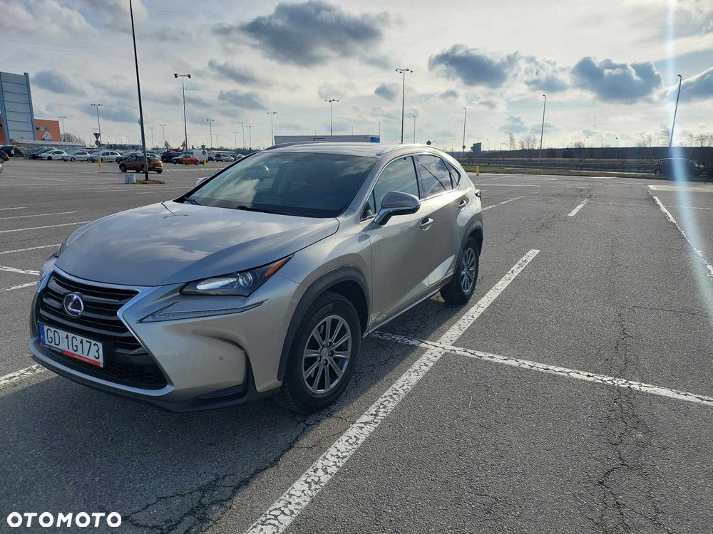 Lexus NX 300h Elite AWD - 4