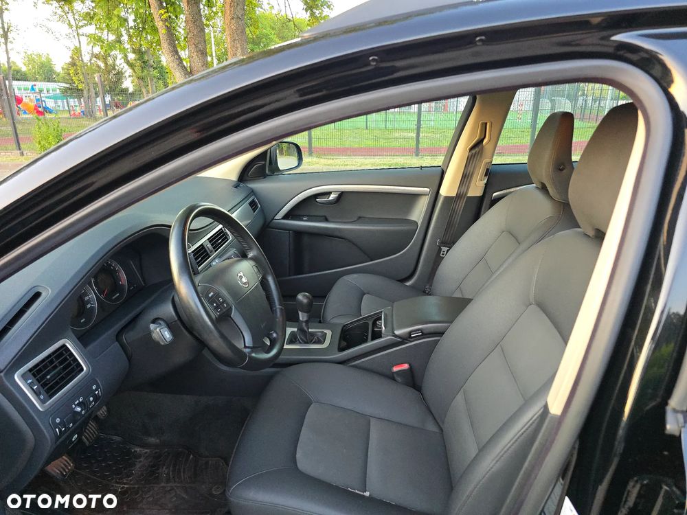Volvo V70 2.0 Momentum - 7