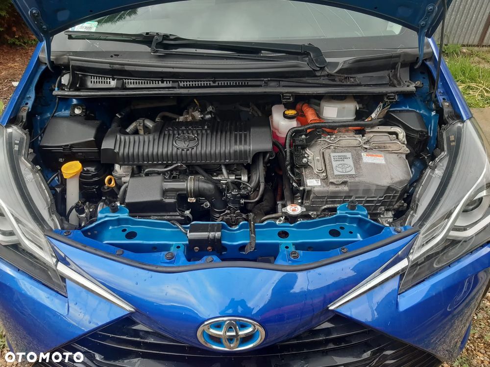 Toyota Yaris Hybrid 100 Premium - 14