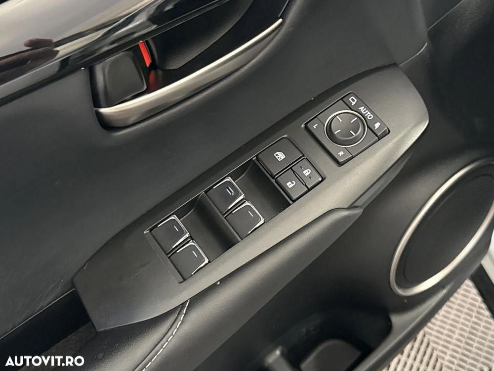 Lexus Seria NX 300h - 15
