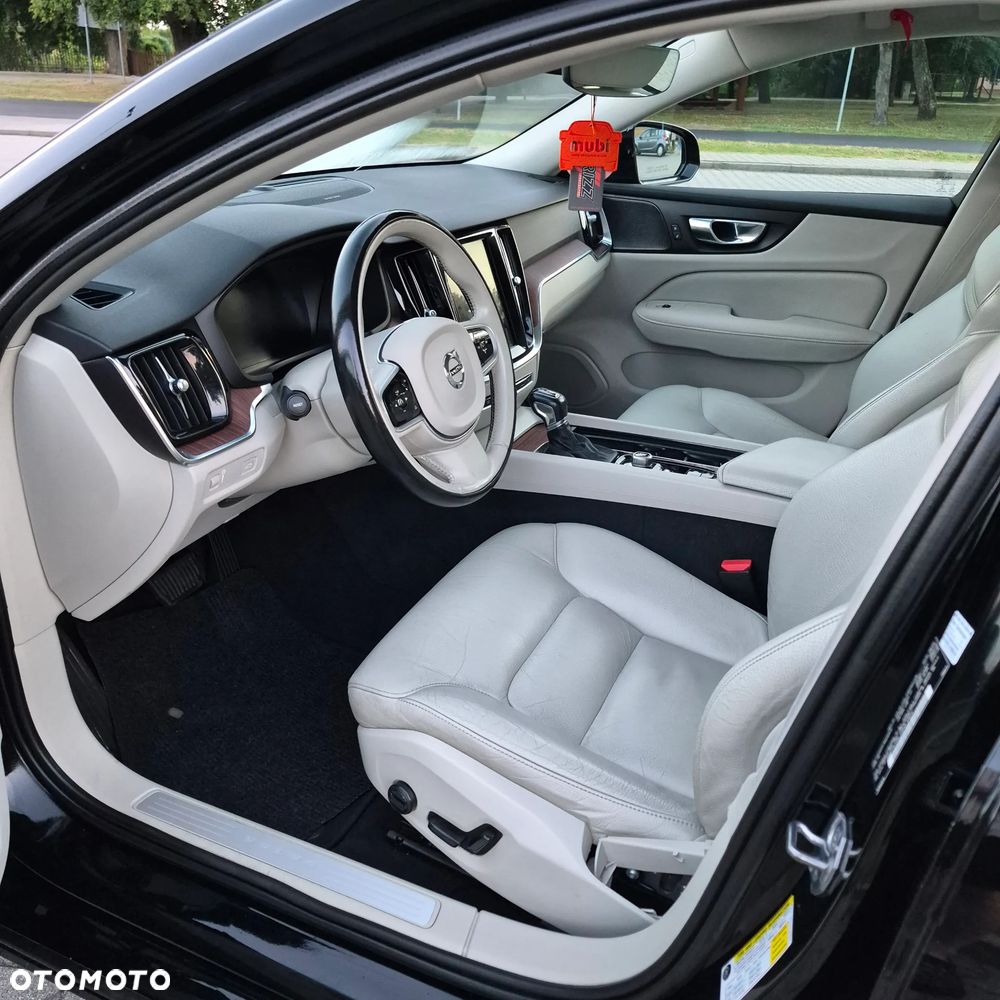 Volvo S60 T5 Momentum Pro - 30
