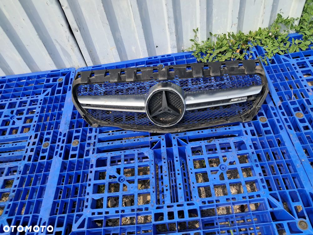 Mercedes CLA AMG 2.0 Turbo Grill - 1