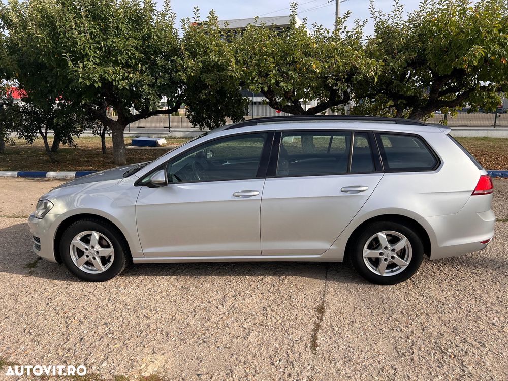 Volkswagen Golf 1.6 TDI Comfortline - 6
