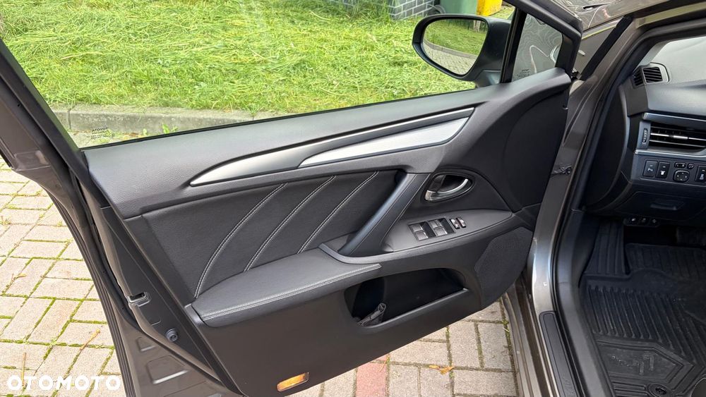 Toyota Avensis 1.8 Selection MS - 39