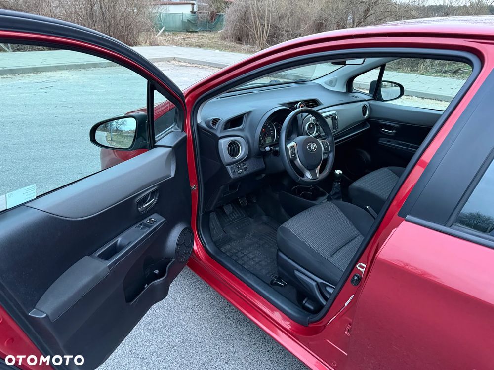 Toyota Yaris 1.33 Premium EU6 - 5