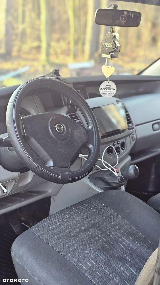 Opel Vivaro - 10