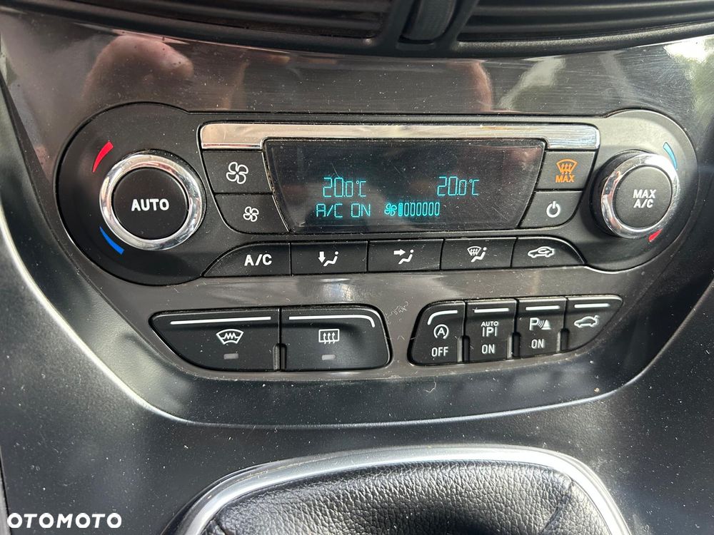 Ford Kuga 2.0 TDCi 4WD Titanium - 12