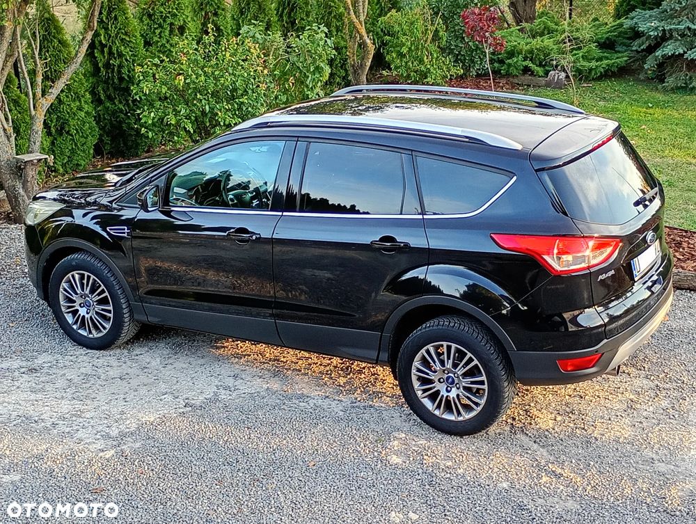 Ford Kuga 2.0 TDCi 2x4 Titanium - 25