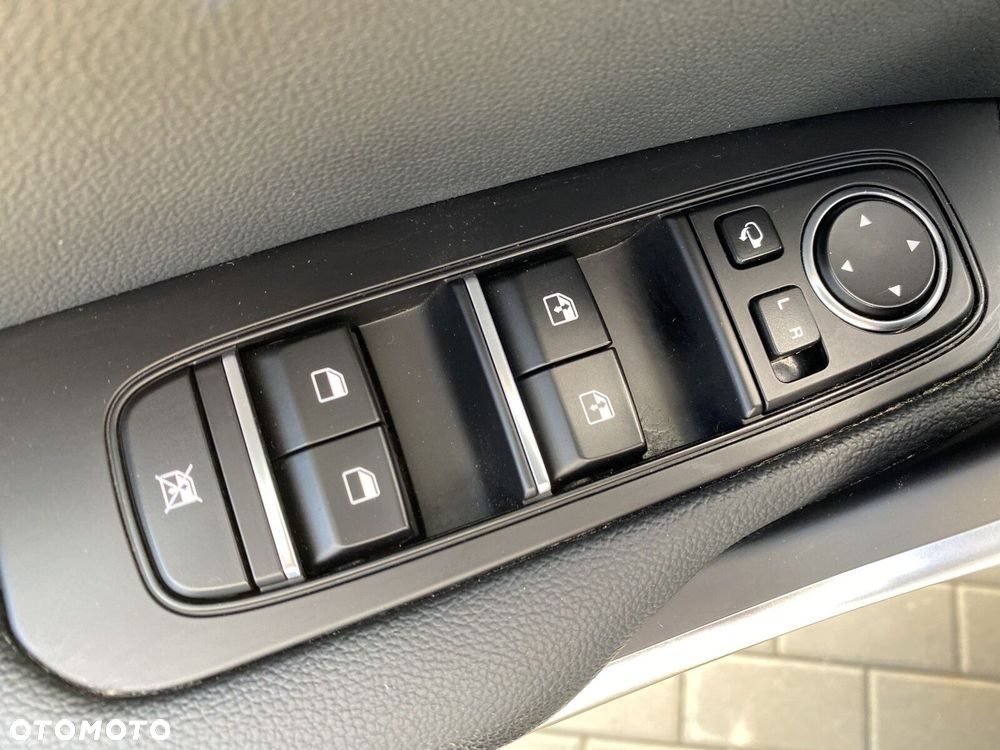 Kia XCeed - 10