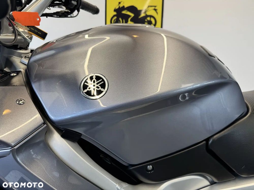 Yamaha FJR - 21