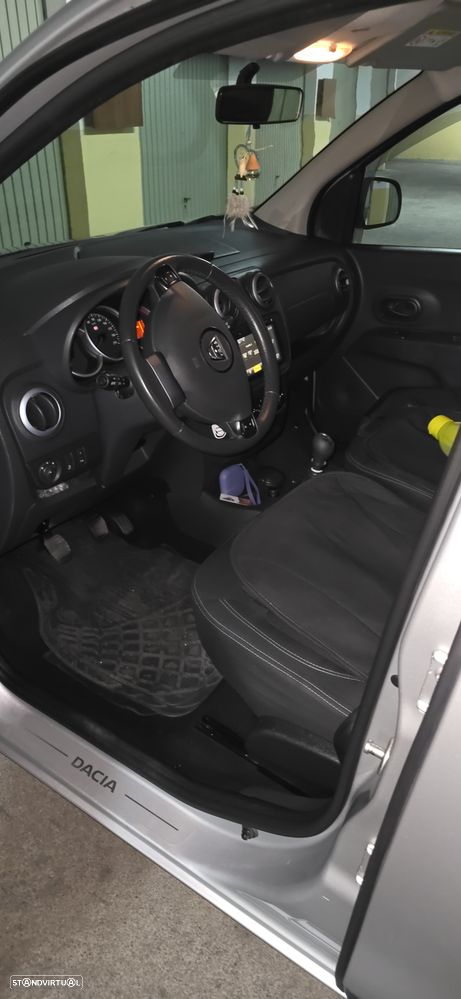 Dacia Lodgy 1.5 dCi Stepway 7L - 2