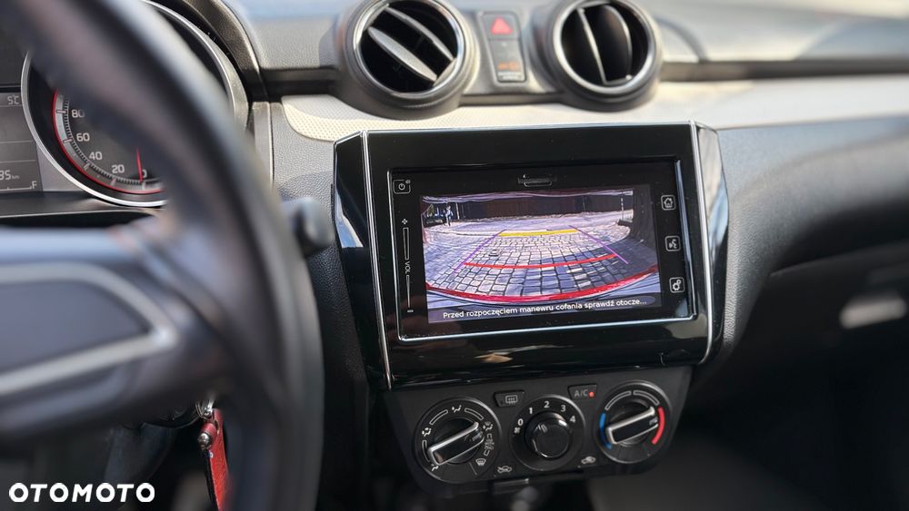 Suzuki Swift 1.2 Premium Plus - 6