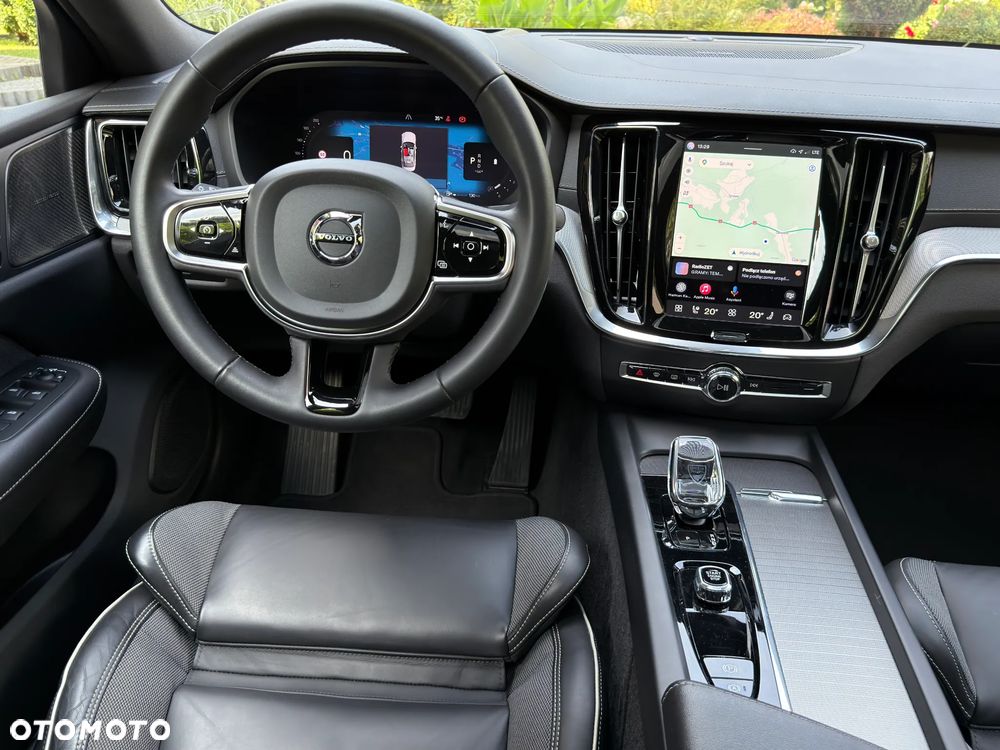 Volvo S60 B5 B AWD Ultimate Dark - 17