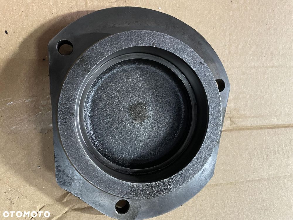 New Holland T8 Case Magnum - obudowa 226188A3 - 2