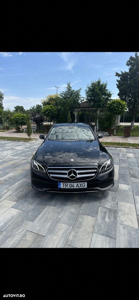 Mercedes-Benz E 220 d Aut. - 1