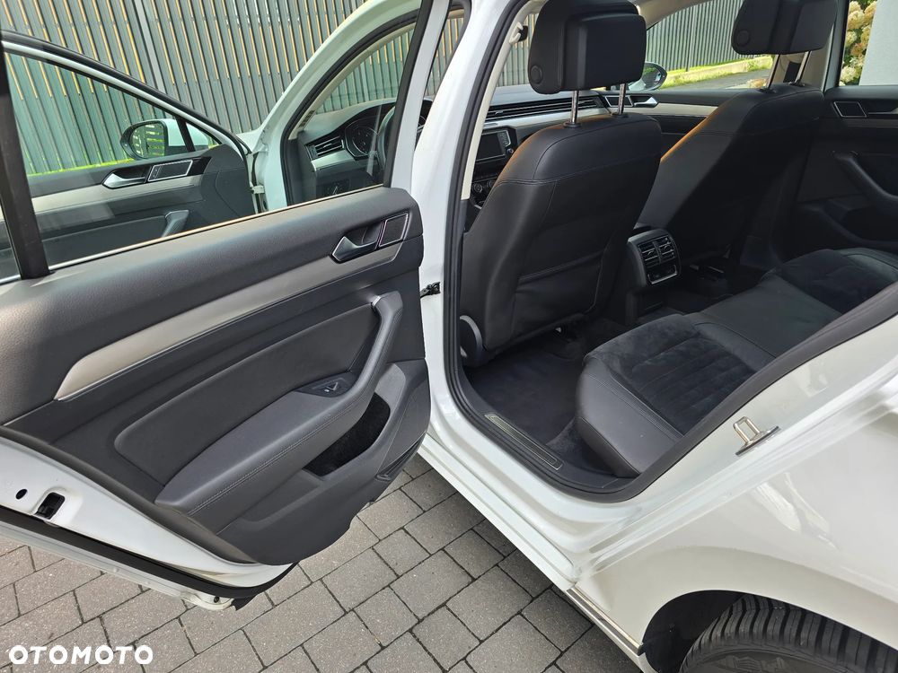 Volkswagen Passat - 8