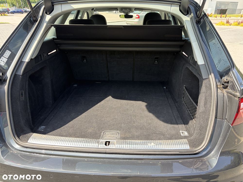 Audi A4 Avant 35 TDI mHEV Advanced S tronic - 9