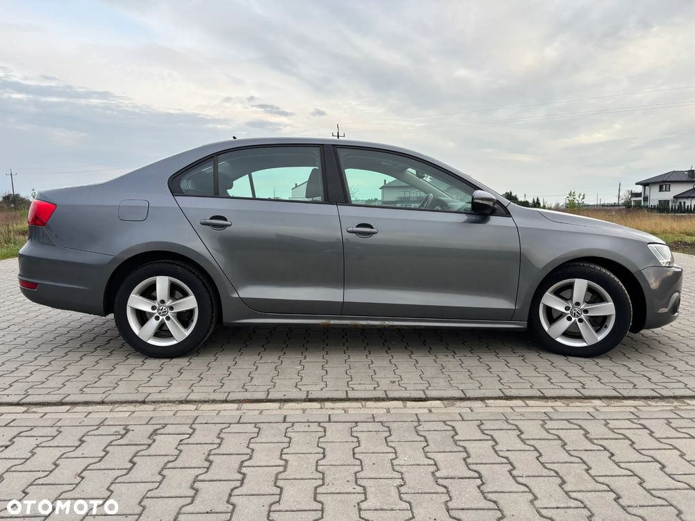 Volkswagen Jetta 1.6 TDI BMT Comfortline - 4