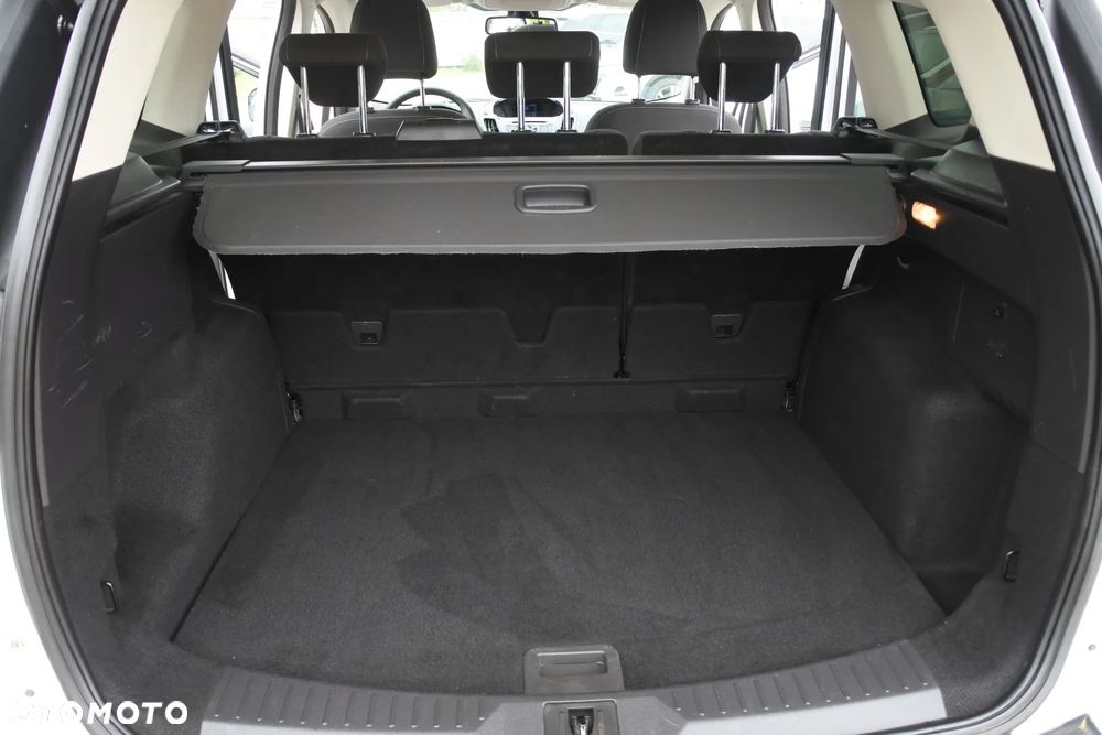 Ford Kuga 2.0 TDCi 2x4 Titanium - 13