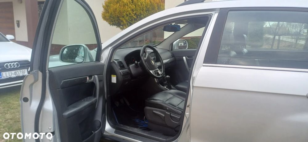 Chevrolet Captiva 2.0 d LS - 11