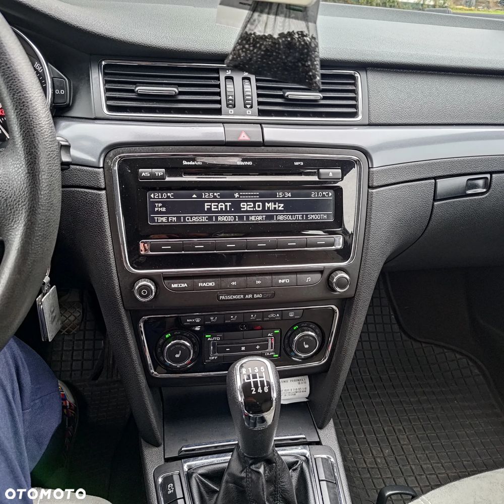 Skoda Superb 2.0 TDI Ambition - 11