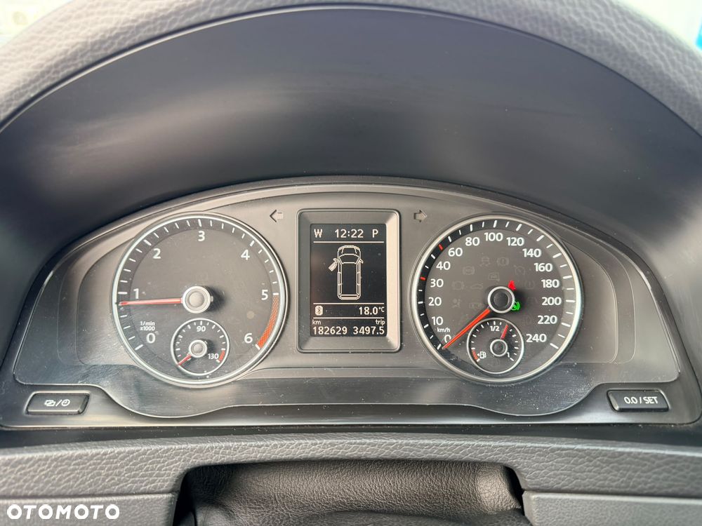Volkswagen Multivan - 17