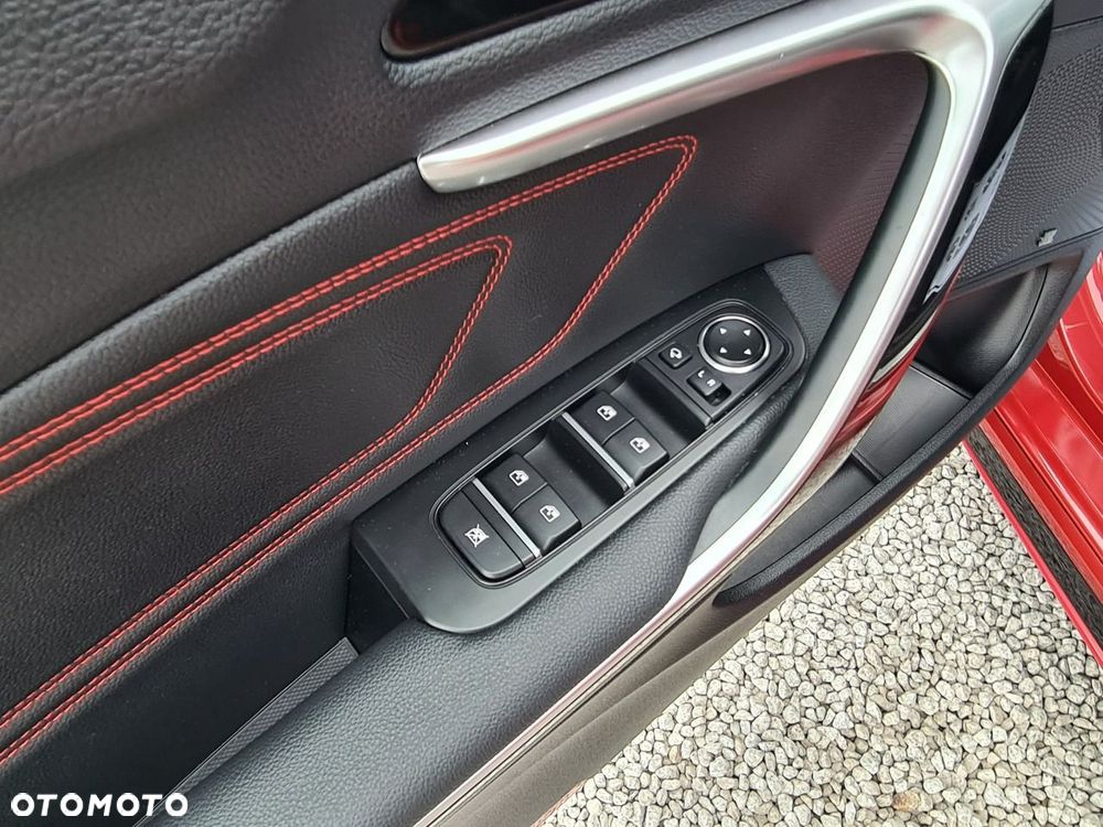 Kia Ceed 1.6 T-GDI GT DCT - 33