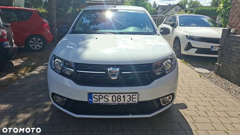 Dacia Sandero SCe 75 Essential - 2