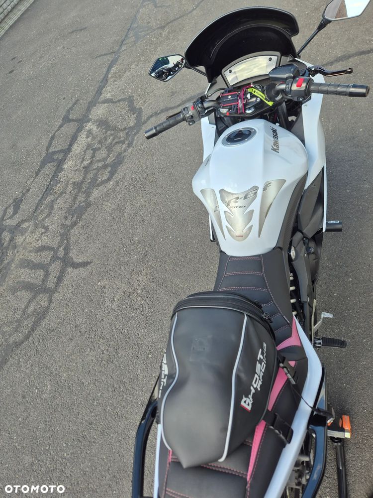 Kawasaki ER - 7