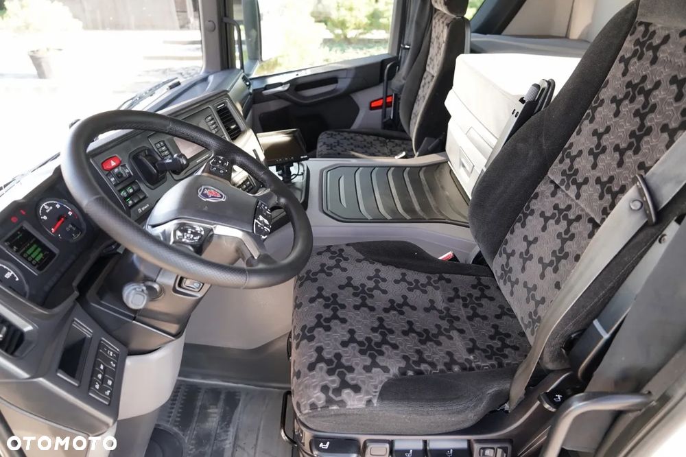 Scania P 450 / RETARDER / HYDRAULIKA / NISKA KABINA - 24