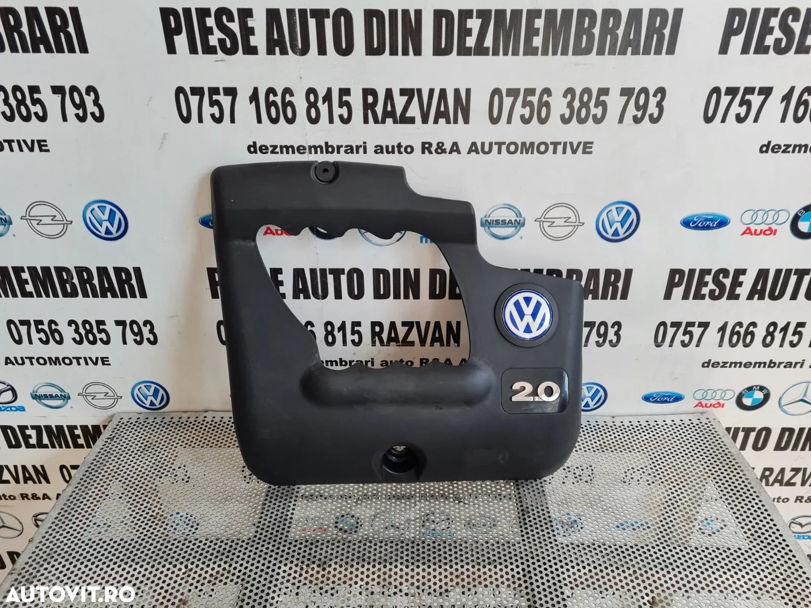 Capac Motor Vw Bora Golf 4 2.0 Benzina  - Dezmembrari Arad - 3