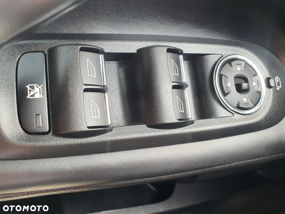 Ford Mondeo 2.0 TDCi Titanium X - 24