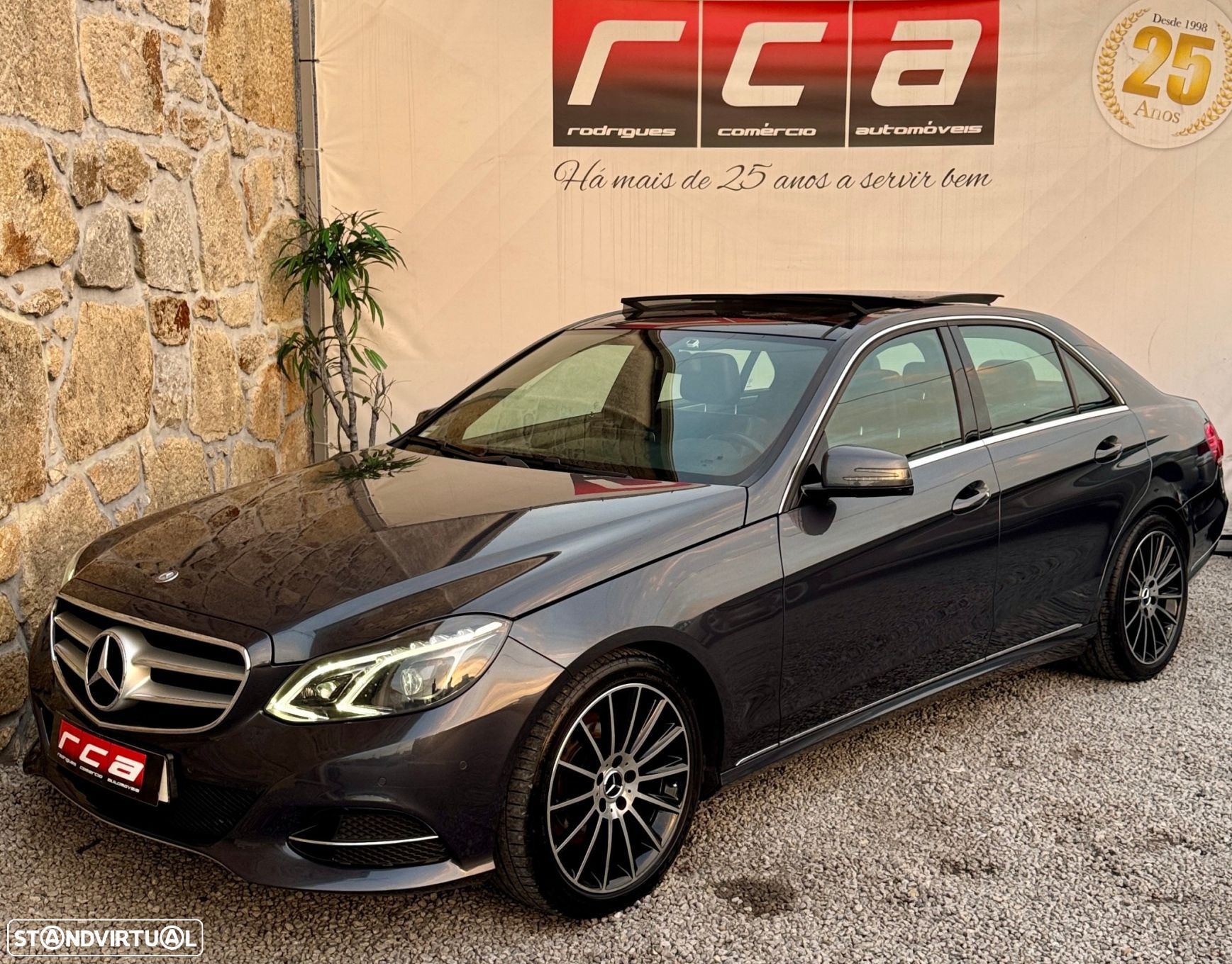 Mercedes-Benz E 300 Bluetec Hybrid Avantgarde - 1