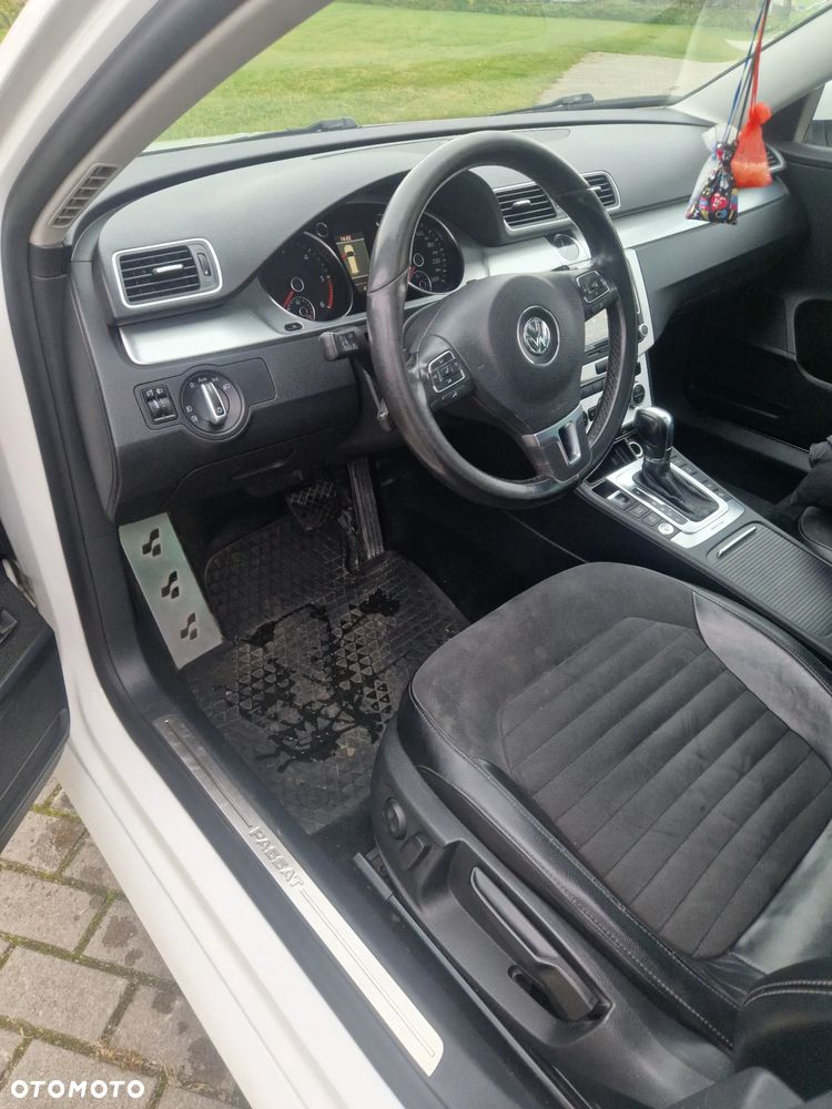 Volkswagen Passat 2.0 TDI 4Mot Highline DSG - 11