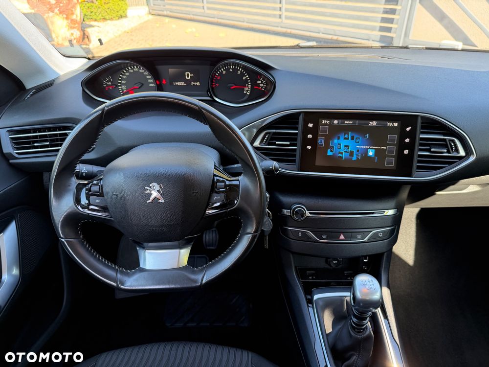 Peugeot 308 - 8
