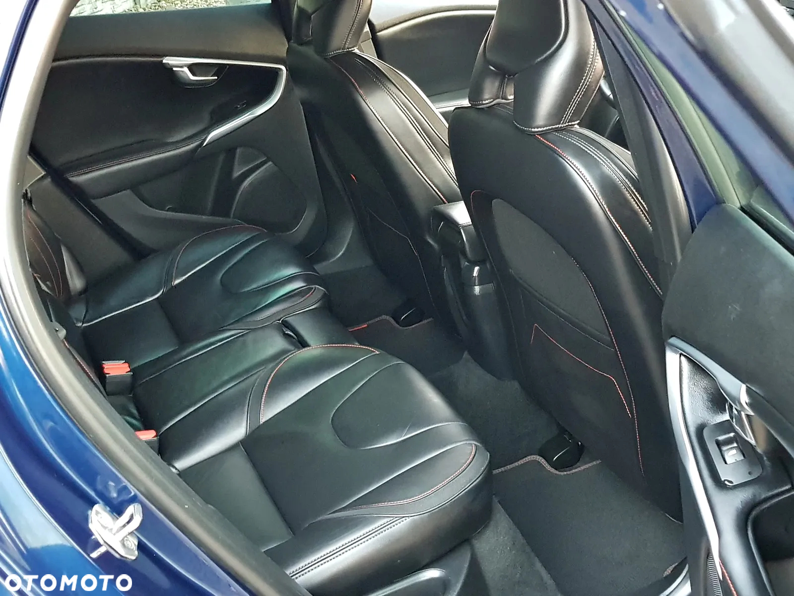 Volvo V40 D3 Drive-E Ocean Race - 11