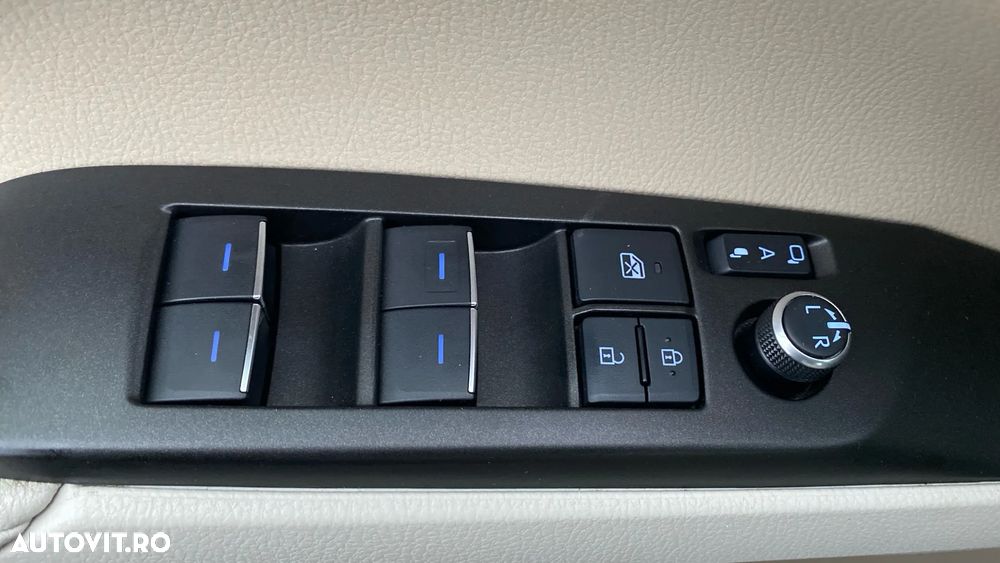 Toyota Camry 2.5 Hybrid Dynamic - 13