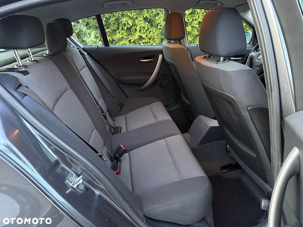 BMW Seria 1 116i - 17
