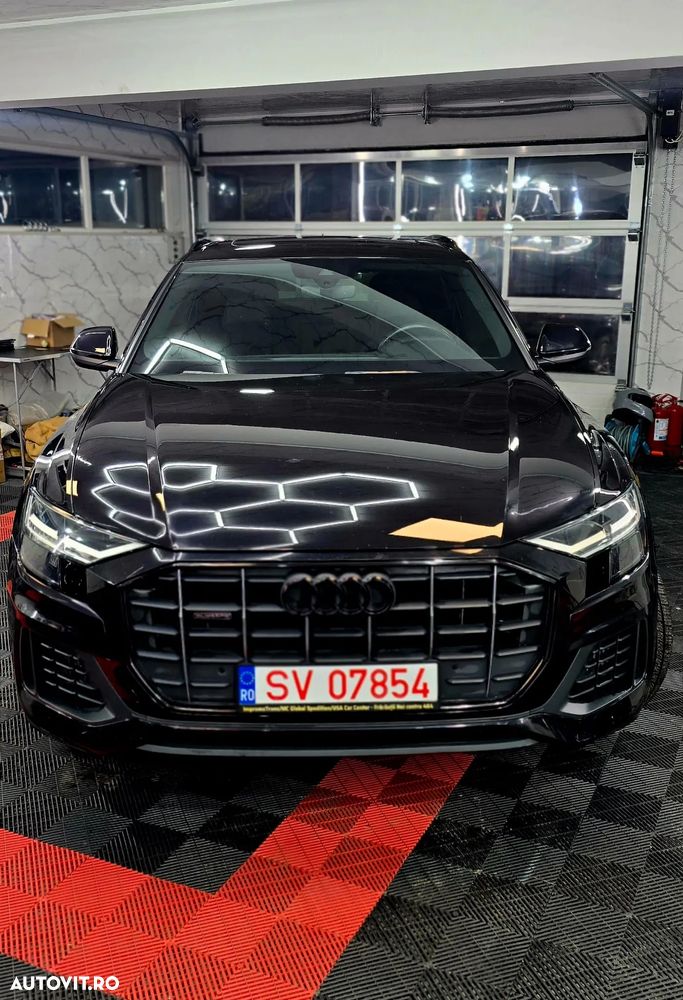 Audi Q8 - 1